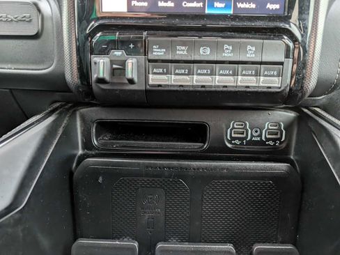 Used 2022 RAM 3500 Limited image 33