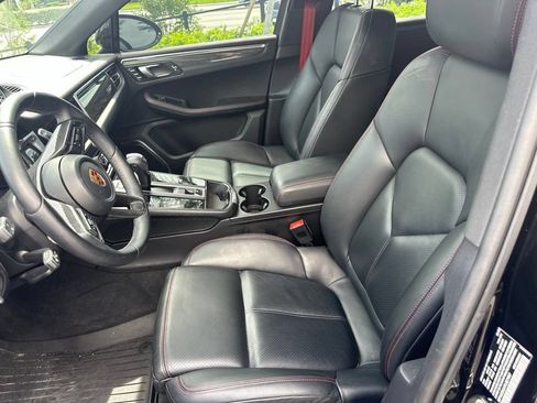 Certified 2023 Porsche Macan GTS AWD/4WD image 2