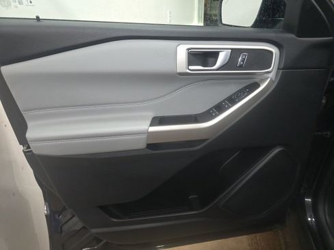 Used 2023 Ford Explorer XLT w/ Equipment Group 202A image 20