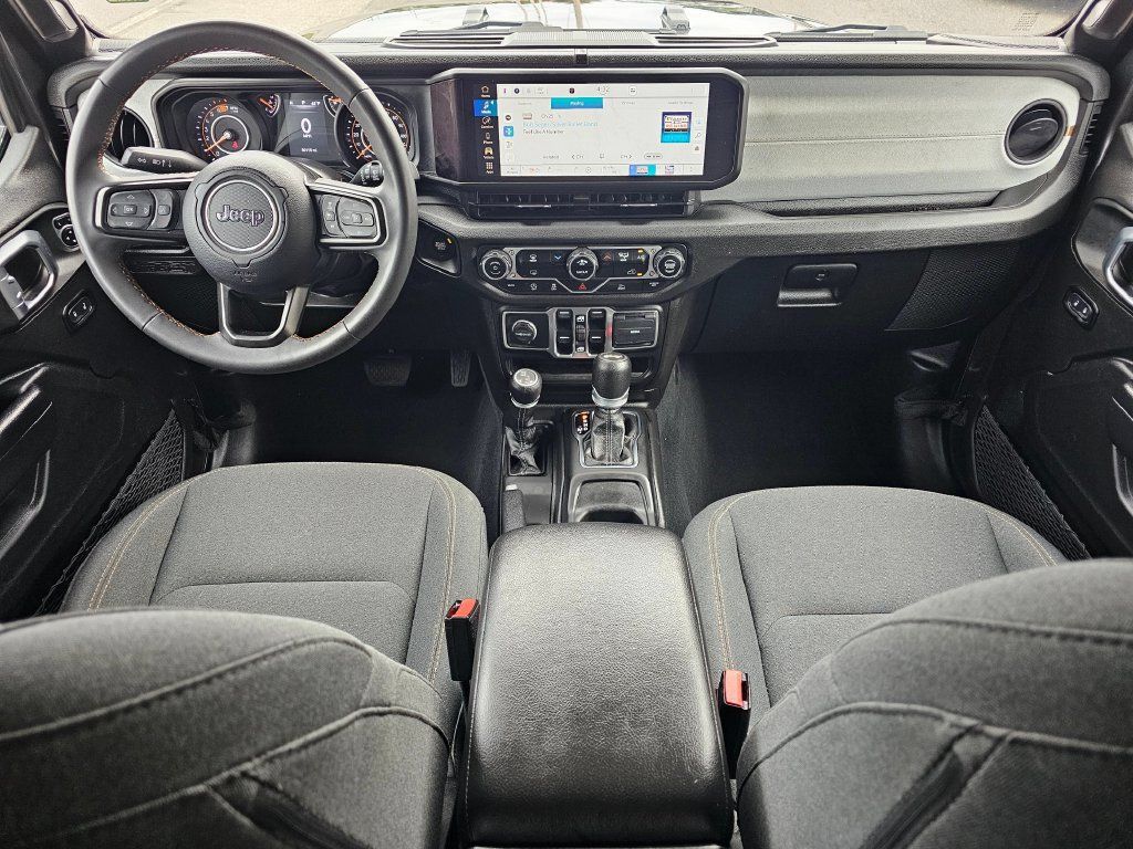 Used 2024 Jeep Wrangler Unlimited Sport AWD/4WD image 15
