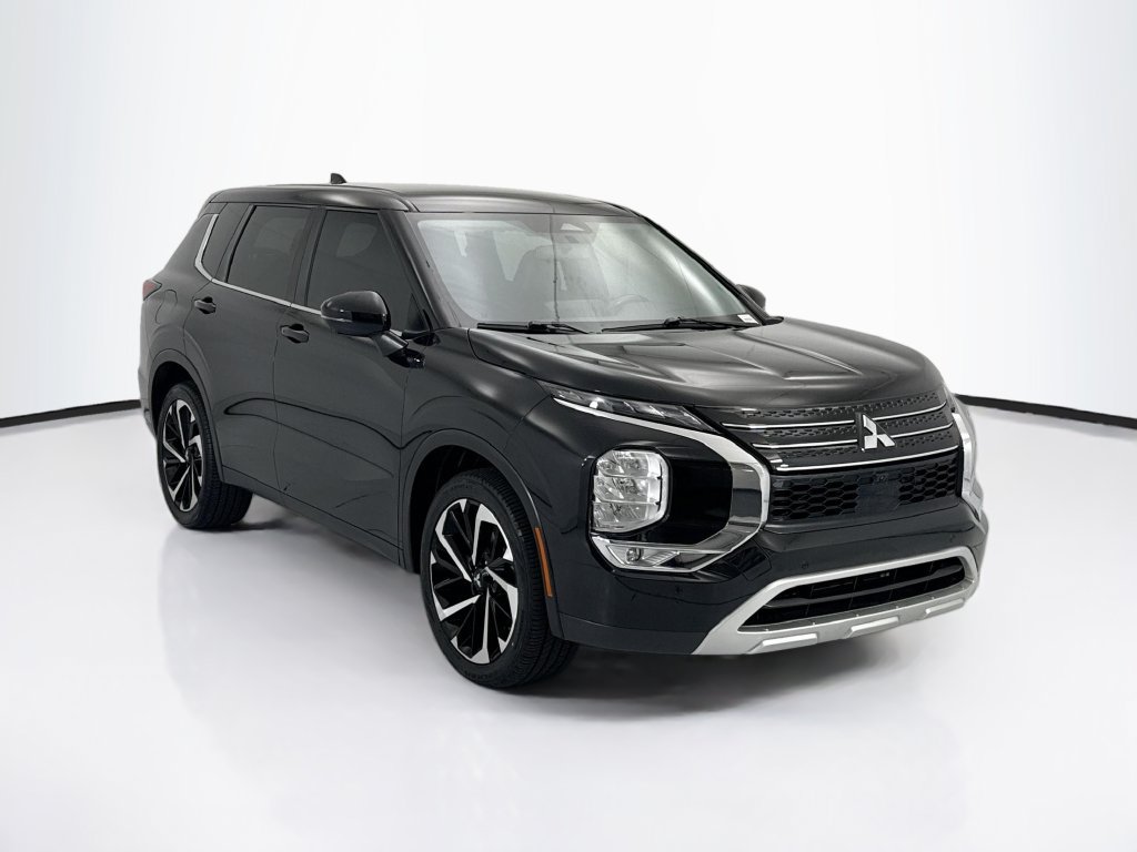 Used 2024 Mitsubishi Outlander SE FWD image 3