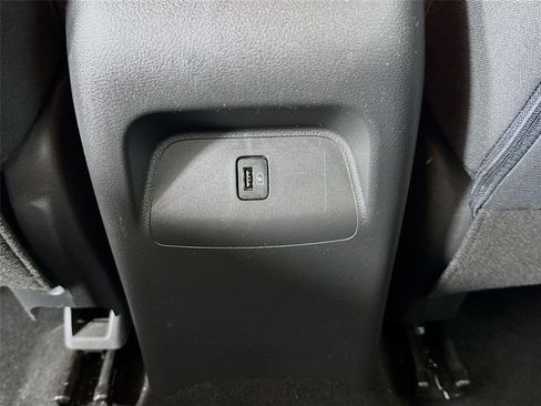 Used 2022 Nissan Sentra SV FWD image 23
