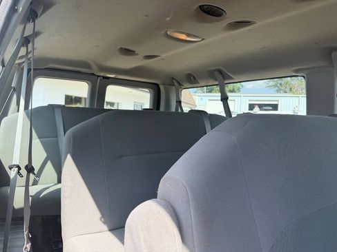 Used 2012 Ford E-350 and Econoline 350 XLT RWD image 16