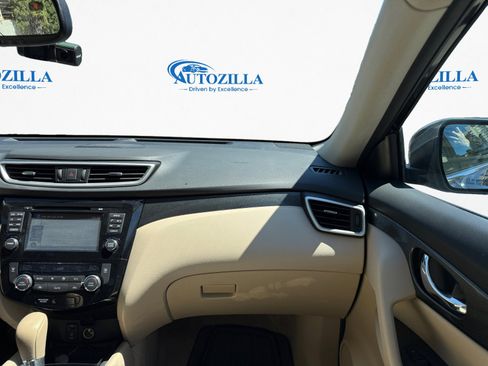 Used 2015 Nissan Rogue SL image 11