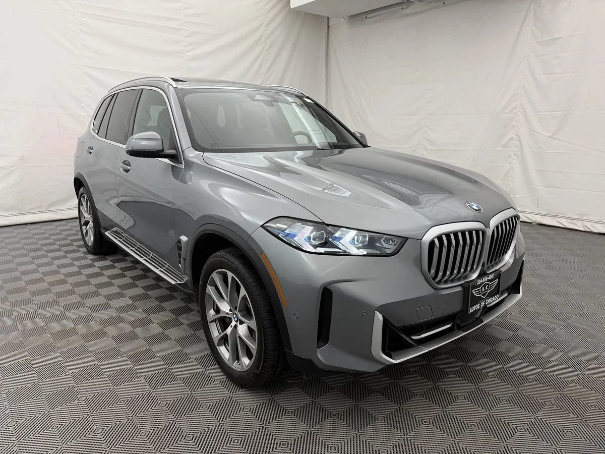 Used 2024 BMW X5 sDrive40i w/ Premium Package RWD image 3