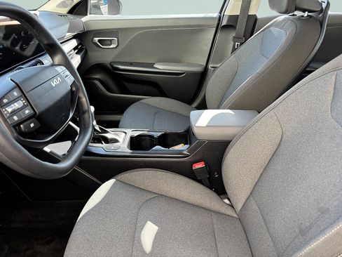 Used 2025 Kia K4 LXS image 14