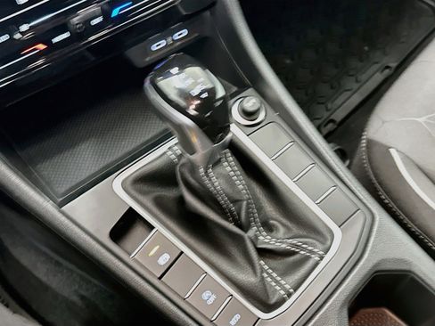 Used 2025 Volkswagen Jetta Sport FWD image 25