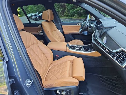 Used 2026 BMW X5 M60i AWD/4WD image 11