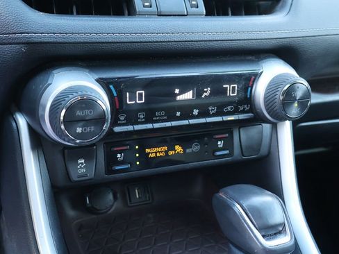 Used 2020 Toyota RAV4 Limited w/ Limited Grade Weather Package AWD/4WD image 14