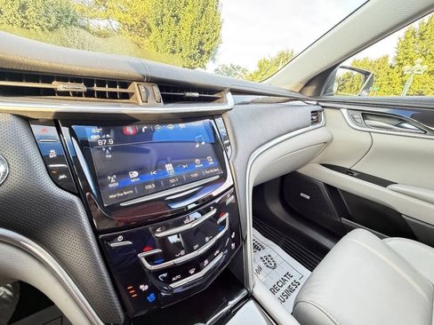 Used 2017 Cadillac XTS Luxury w/ Driver Awareness Package FWD image 10