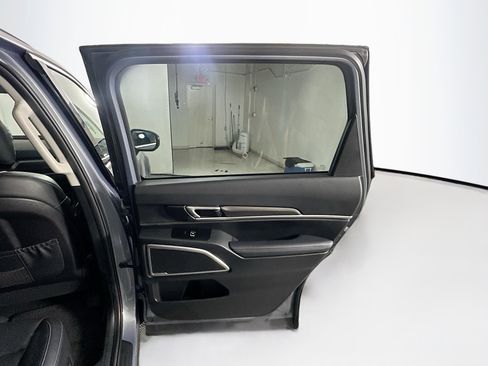 Used 2025 Kia Telluride S FWD image 33