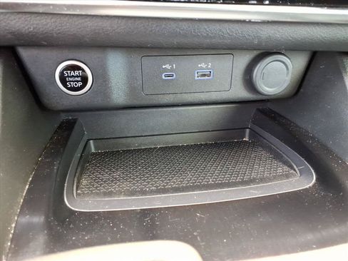 Used 2023 Nissan Rogue S AWD/4WD image 12