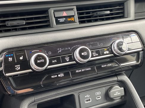 Used 2023 Honda Pilot Elite image 19