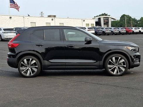 Used 2021 Volvo XC40 P8 Recharge AWD/4WD image 6