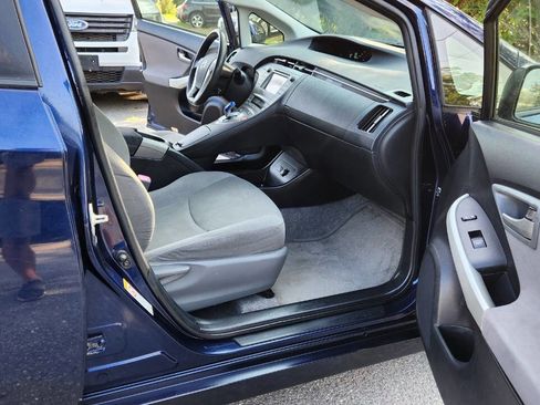Used 2012 Toyota Prius Two image 37