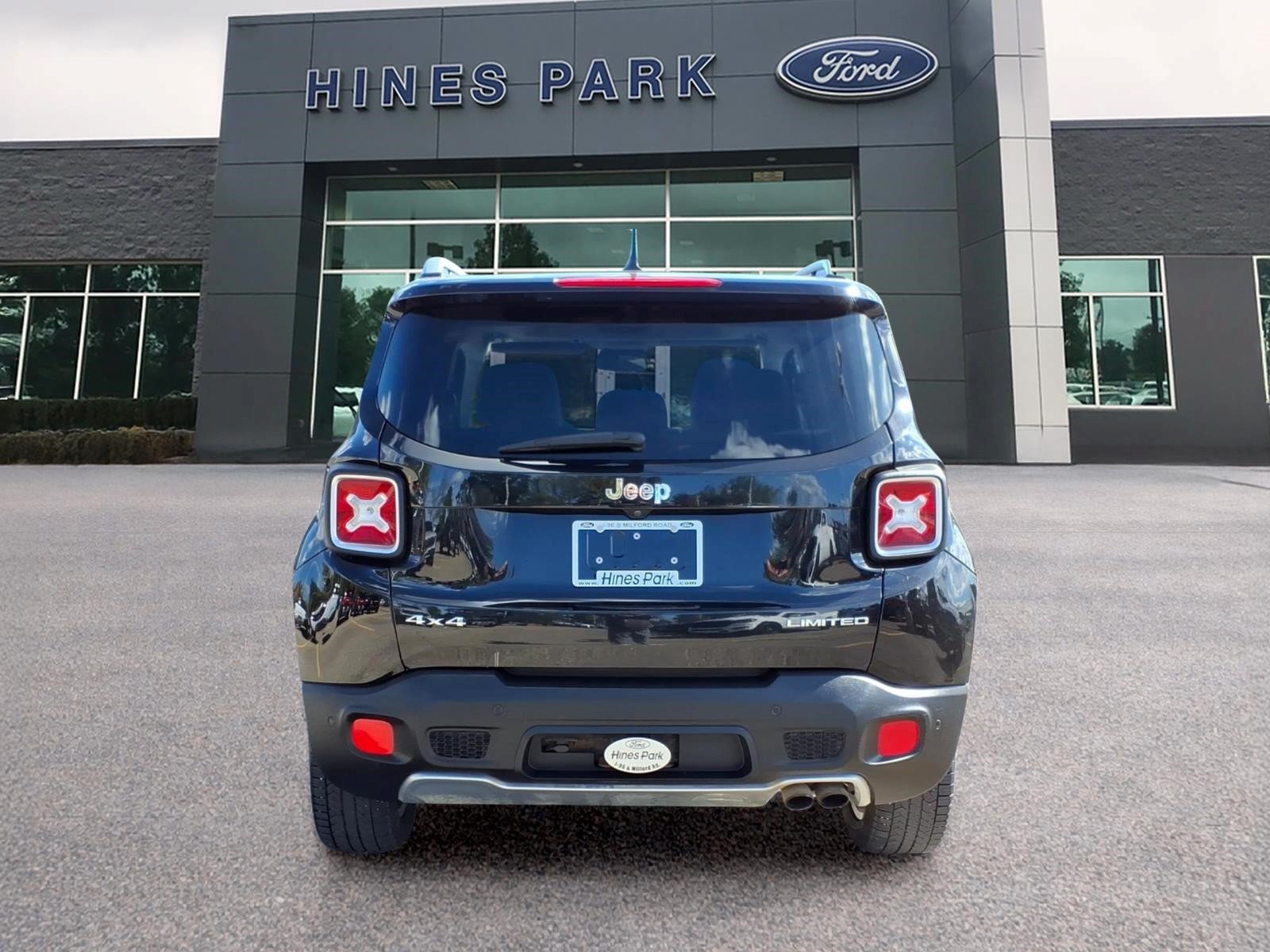 Used 2017 Jeep Renegade Limited AWD/4WD image 6