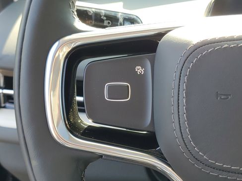New 2026 Lincoln Navigator L Reserve AWD/4WD image 17