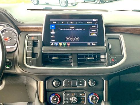 Used 2021 Chevrolet Tahoe High Country w/ Premium Package RWD image 17
