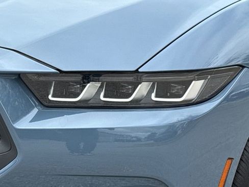 Certified 2024 Ford Mustang Coupe image 4