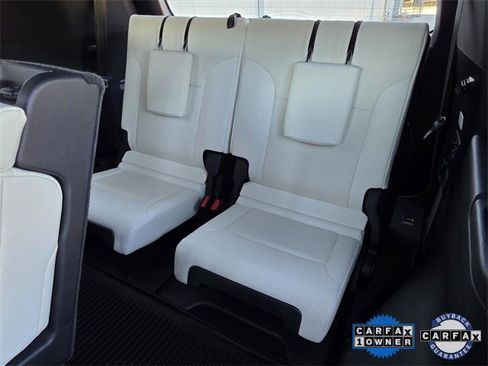 Used 2023 Lexus LX 600 4WD w/ Luxury Package image 18