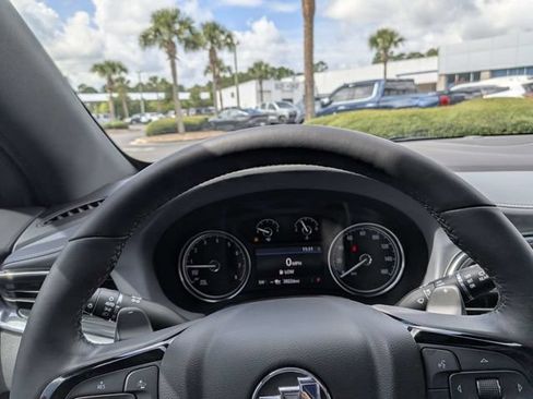 Used 2023 Buick Enclave Essence w/ Sport Touring Edition FWD image 28