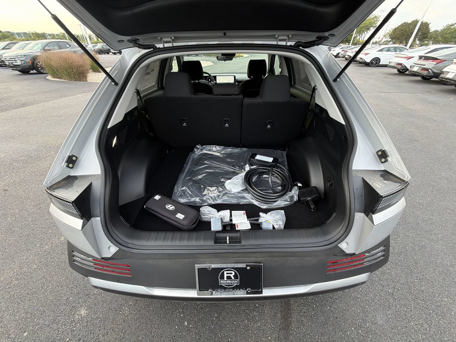 New 2026 Hyundai Ioniq 5 SE AWD/4WD image 23