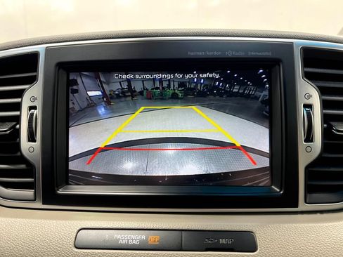 Used 2018 Kia Sportage EX w/ EX Technology Package FWD image 12
