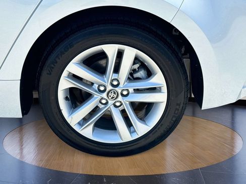 Used 2021 Toyota Corolla SE w/ Carpet Mat Package (TMS) FWD image 32