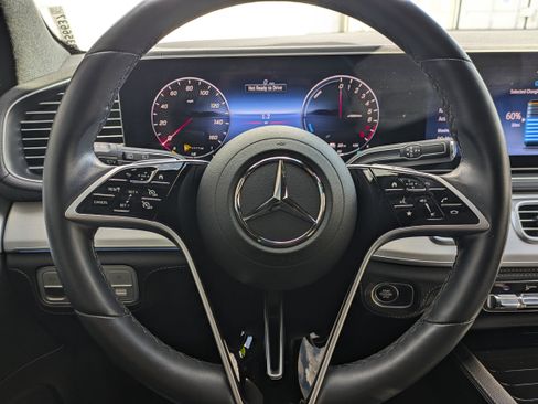 Used 2025 Mercedes-Benz GLE 450e 4MATIC image 29