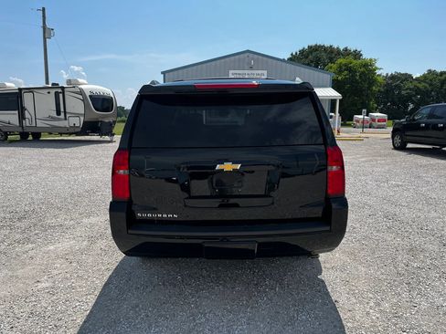 Used 2019 Chevrolet Suburban LT w/ LT Signature Package AWD/4WD image 4