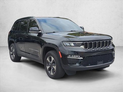 Used 2024 Jeep Grand Cherokee Limited 4xe image 3