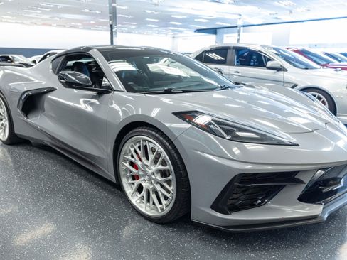 Used 2023 Chevrolet Corvette Stingray Preferred Cpe w/ Z51 Performance Package RWD image 4