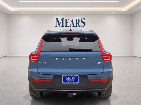 Used 2023 Volvo XC40 Recharge Core AWD/4WD image 5