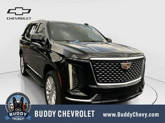 Used 2025 Cadillac Escalade Luxury w/ LPO, Floor Liner Package AWD/4WD video 1