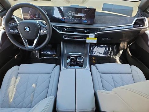 New 2026 BMW X5 xDrive40i w/ Climate Comfort Package AWD/4WD image 15