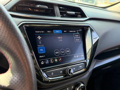 Used 2022 Chevrolet TrailBlazer RS w/ Convenience Package image 17