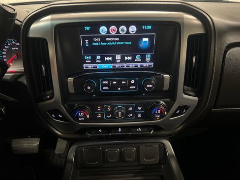 Used 2018 GMC Sierra 1500 SLT w/ SLT Premium Package AWD/4WD image 24