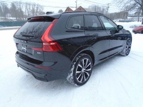 Used 2025 Volvo XC60 B5 Plus image 7