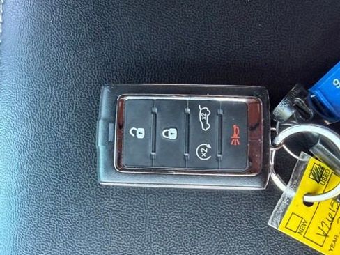 Used 2023 Jeep Grand Cherokee Altitude AWD/4WD image 36