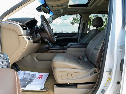 Used 2017 Chevrolet Tahoe LT w/ LT Signature Package image 28