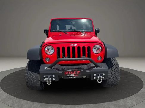 Used 2016 Jeep Wrangler Unlimited Rubicon w/ Connectivity Group AWD/4WD image 7