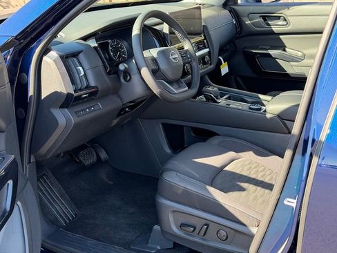 New 2026 Nissan Pathfinder SV image 10