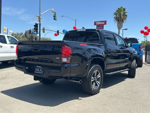 Used 2019 Toyota Tacoma TRD Sport w/ TRD Premium Sport Package RWD image 13
