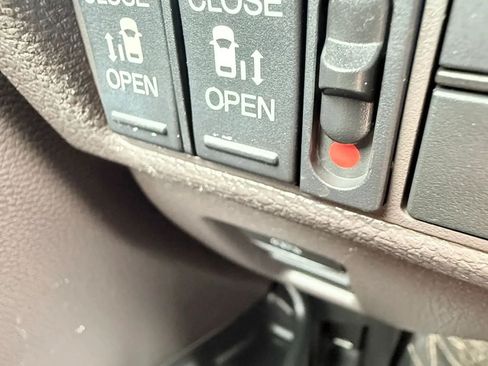 Used 2019 Honda Odyssey Elite image 30