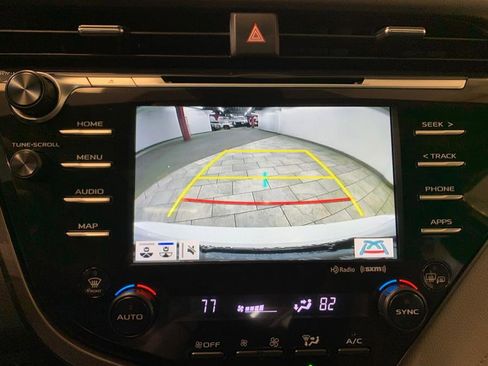 Used 2020 Toyota Camry XSE image 32