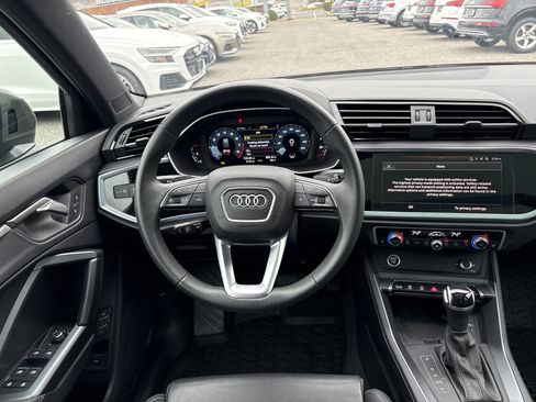 Certified 2025 Audi Q3 2.0T Premium image 4