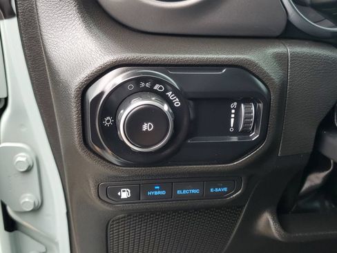 Used 2023 Jeep Wrangler Unlimited w/ Cold Weather Group AWD/4WD image 13