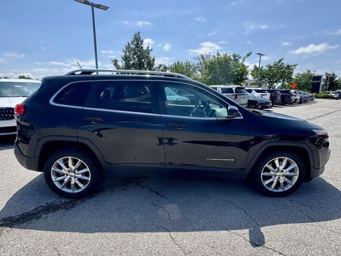 Used 2015 Jeep Cherokee Limited w/ Luxury Group FWD image 6