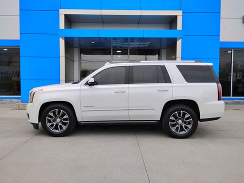Used 2016 GMC Yukon Denali w/ Open Road Package AWD/4WD image 30