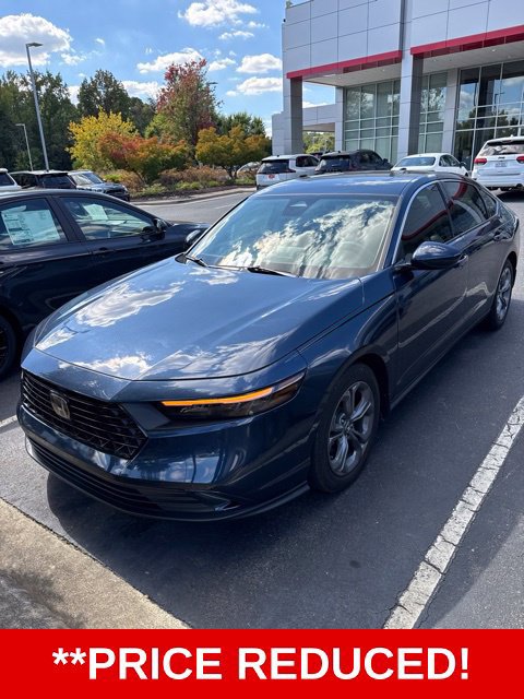 Used 2024 Honda Accord EX image 2